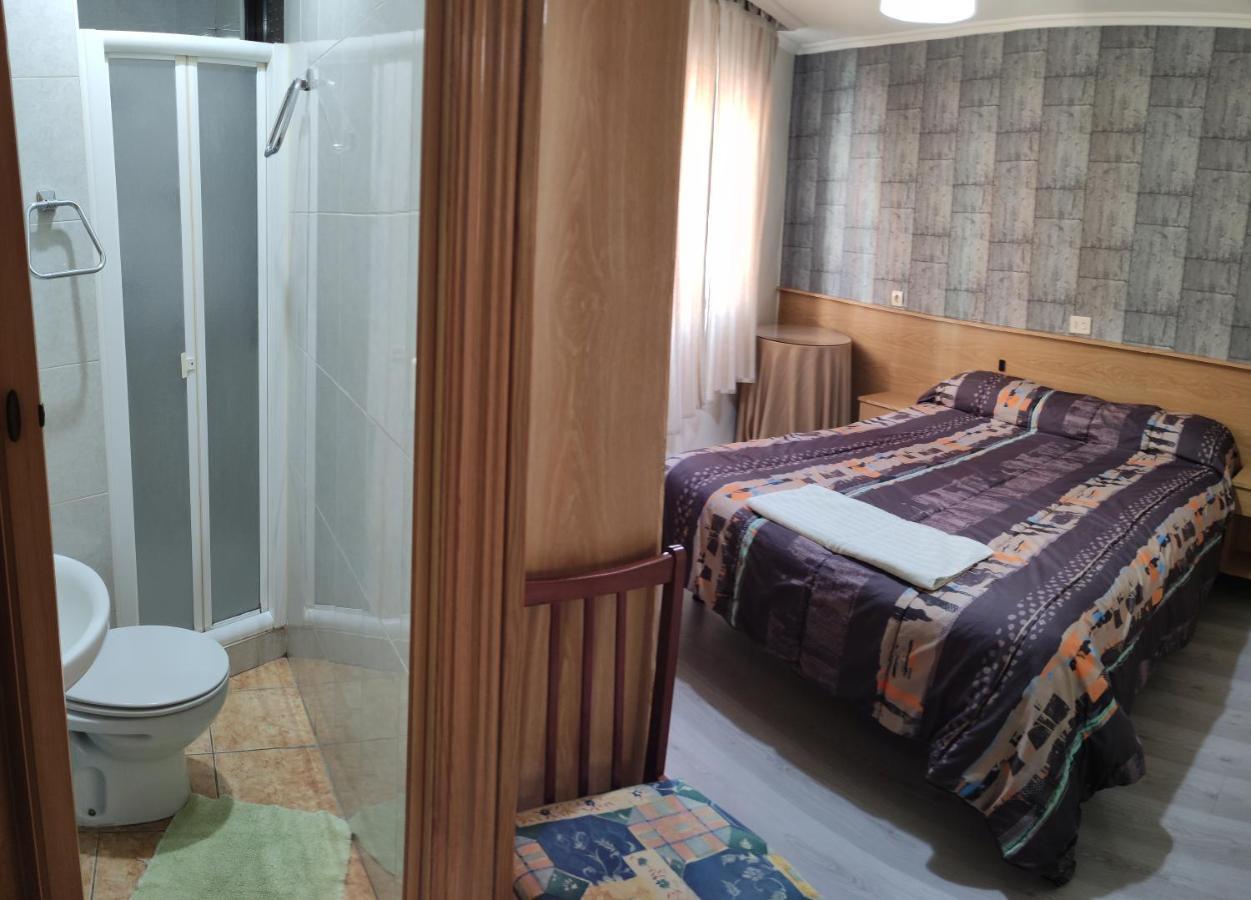 Hostal Castilla Миранда де Ебро Екстериор снимка